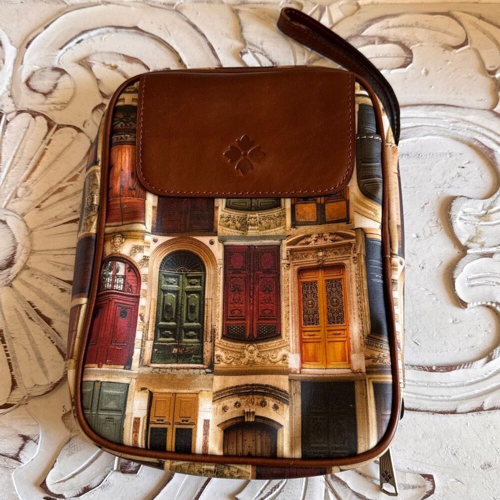 Patricia Nash unique "Doorways to Italy" print Lottie tech case - Picture 3 of 9